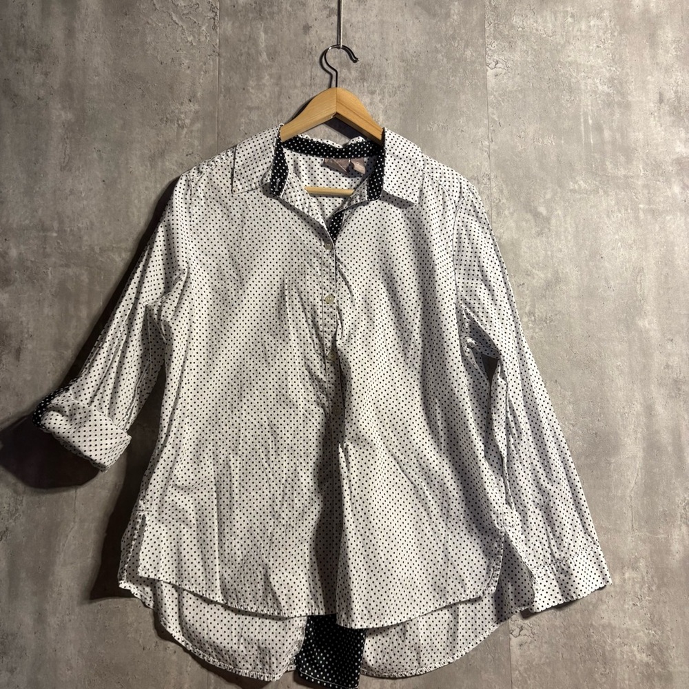 Chico's White and Black Button Down Shirt - Picture 6 of 9